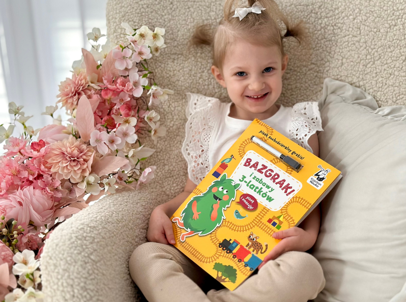 Bazgraki i zabawy 3-latków – ogólnorozwojowa książeczka z naklejkami