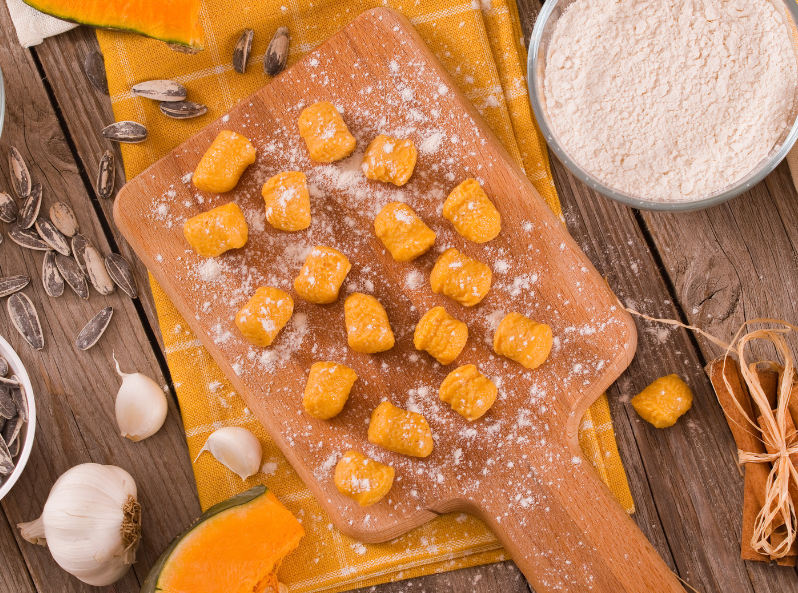 Dyniowe gnocchi otulone polewą miodową